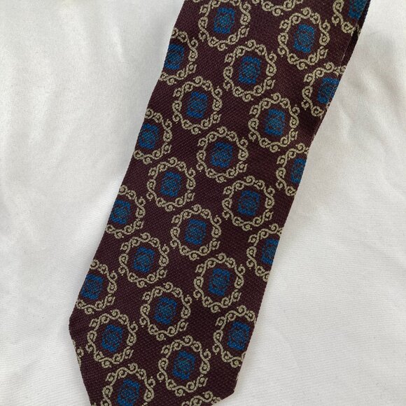Giorgio Armani Cravatte Silk Necktie Tie - LIKE NEW - Picture 1 of 4